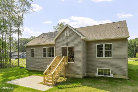 16 Mackenna Court Ballston Lake NY 12019