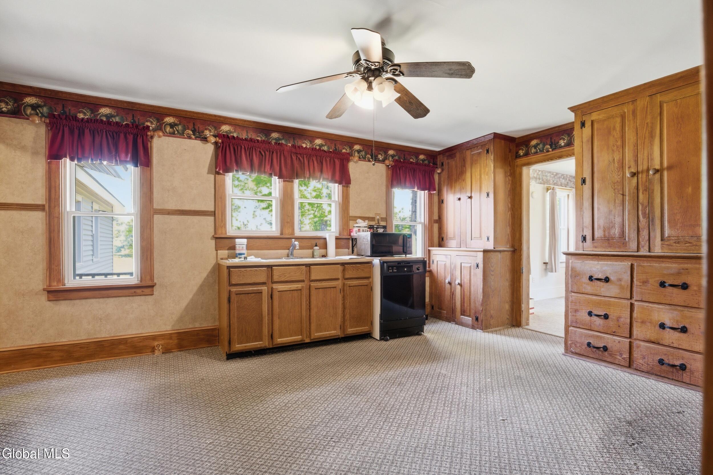 4 Tyler Way West Sand Lake NY 12196