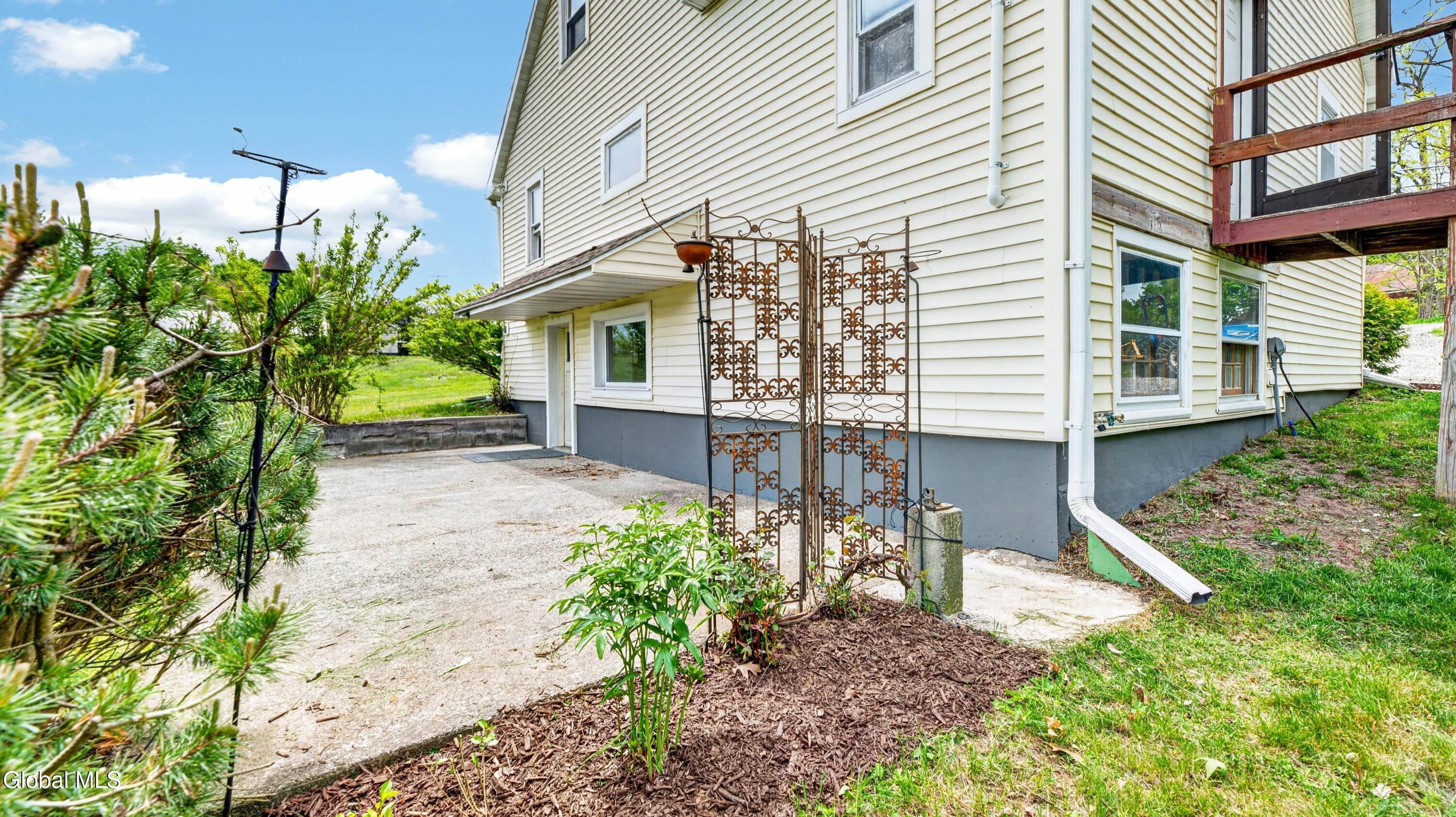 422 Vandenburgh Point Road Gloversville NY 12078
