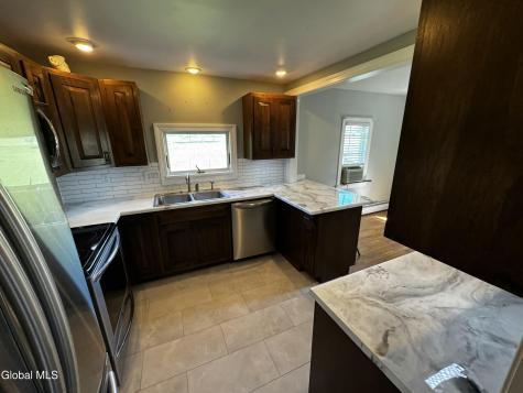 422 Vandenburgh Point Road Gloversville NY 12078