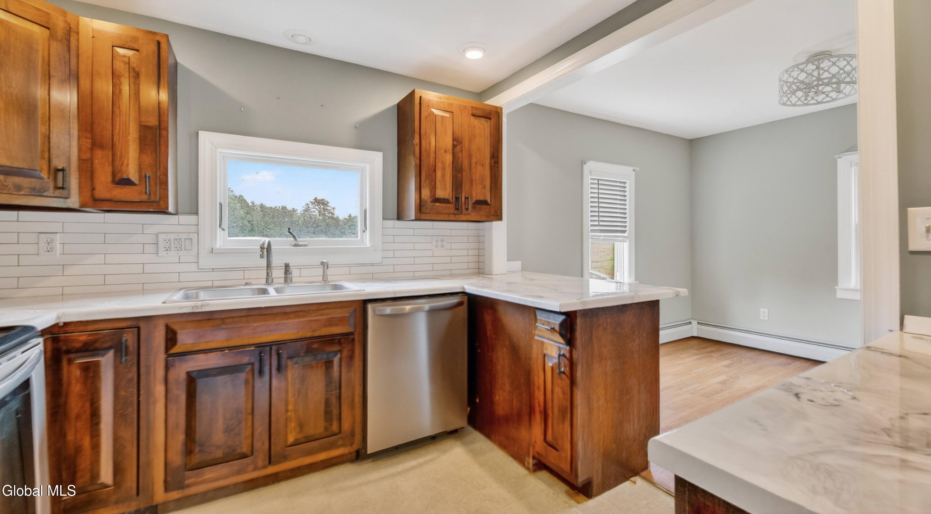 422 Vandenburgh Point Road Gloversville NY 12078