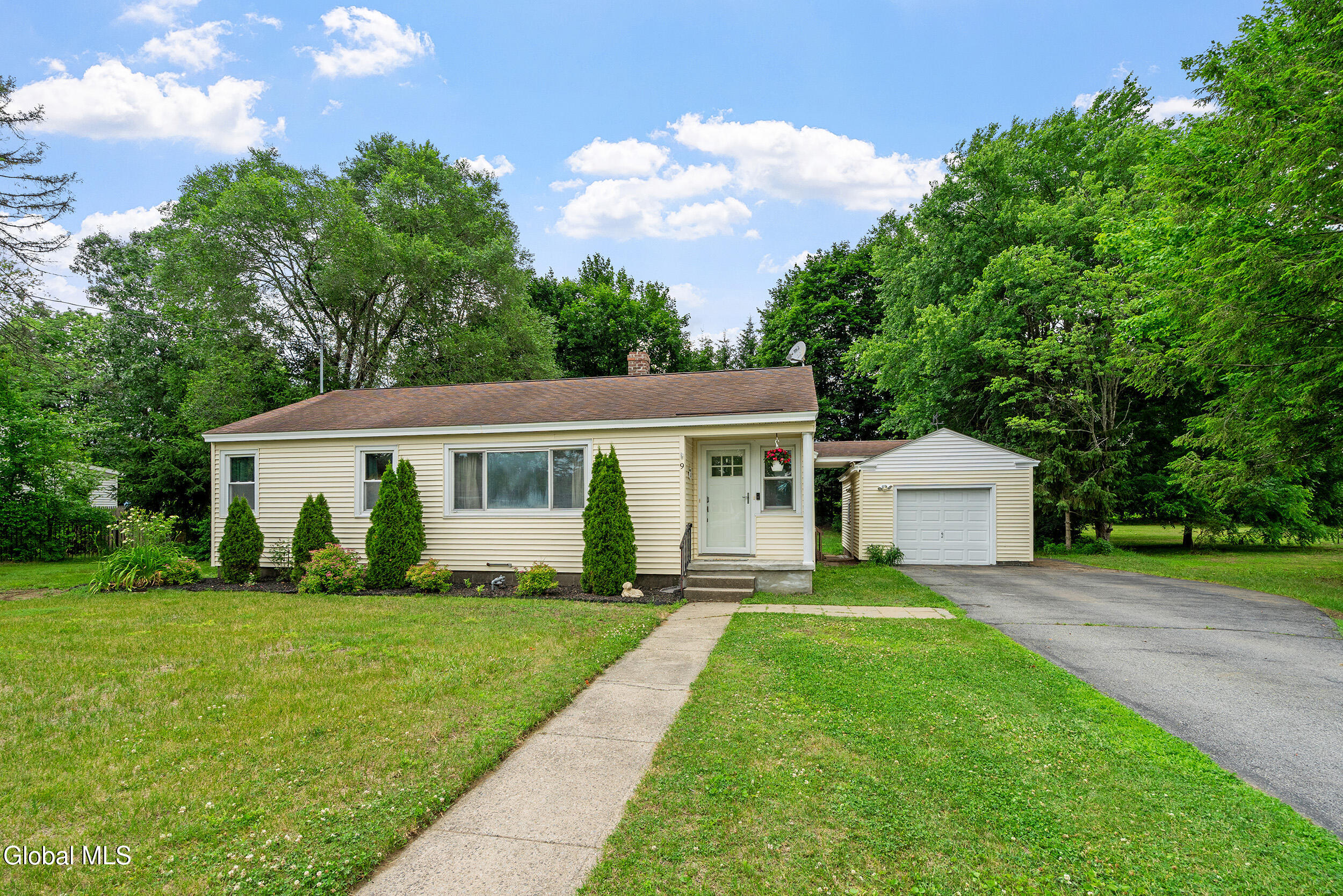 9 Bluebird Road South Glens Falls NY 12803
