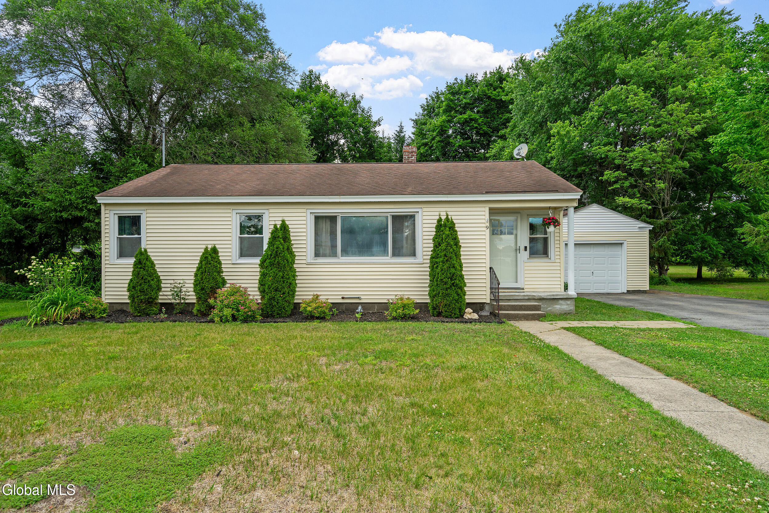 9 Bluebird Road South Glens Falls NY 12803