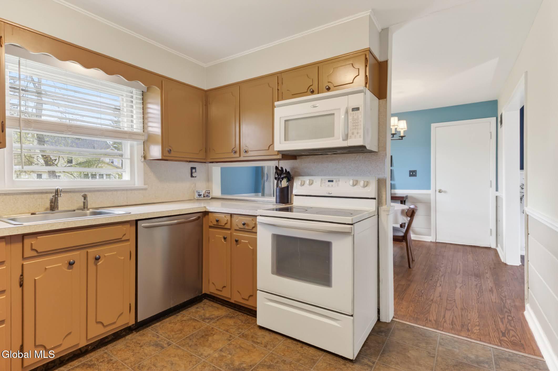 711 Riverside Avenue Glenville NY 12302