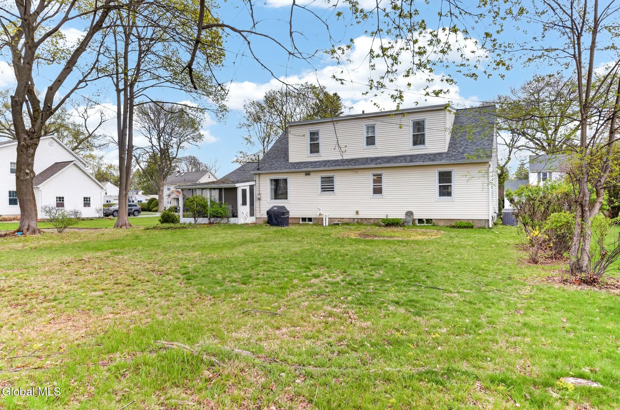 711 Riverside Avenue Glenville NY 12302