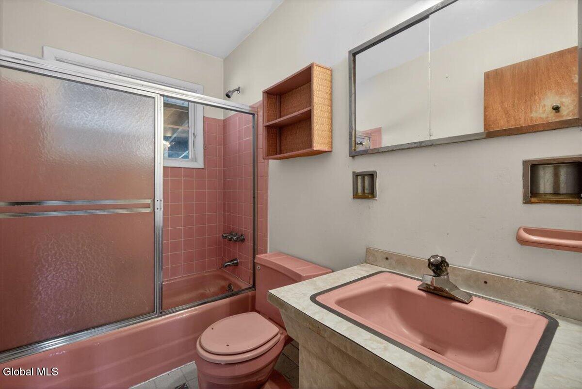 48 Munro Court Troy NY 12180