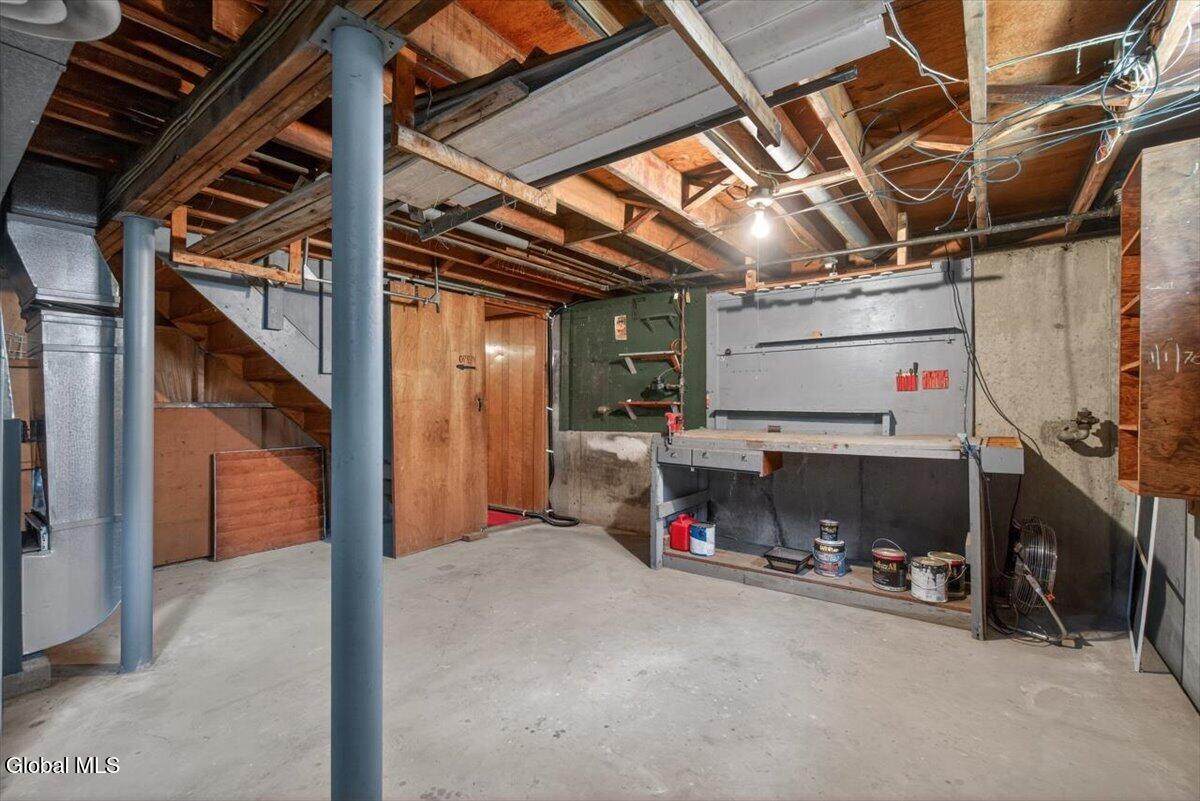 48 Munro Court Troy NY 12180