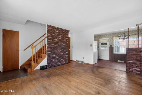 48 Munro Court Troy NY 12180
