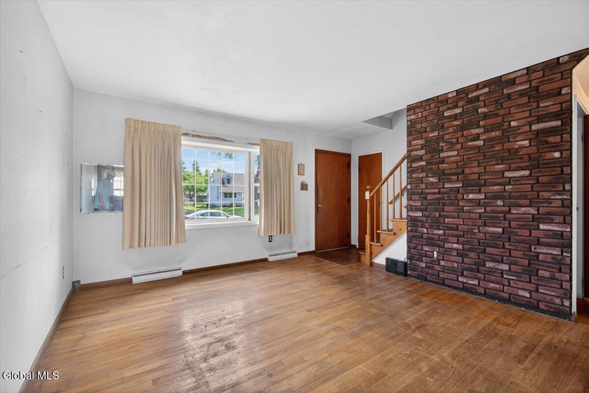 48 Munro Court Troy NY 12180