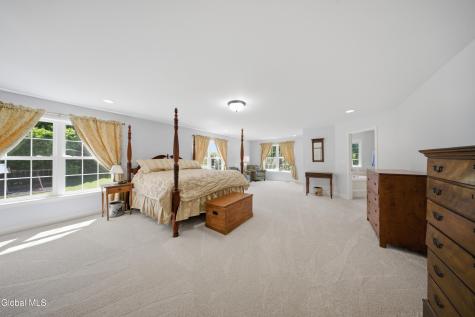 30 Walden Circle Saratoga Springs NY 12866