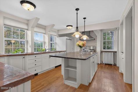 1424 Wendell Avenue Schenectady NY 12308