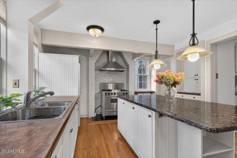 1424 Wendell Avenue Schenectady NY 12308