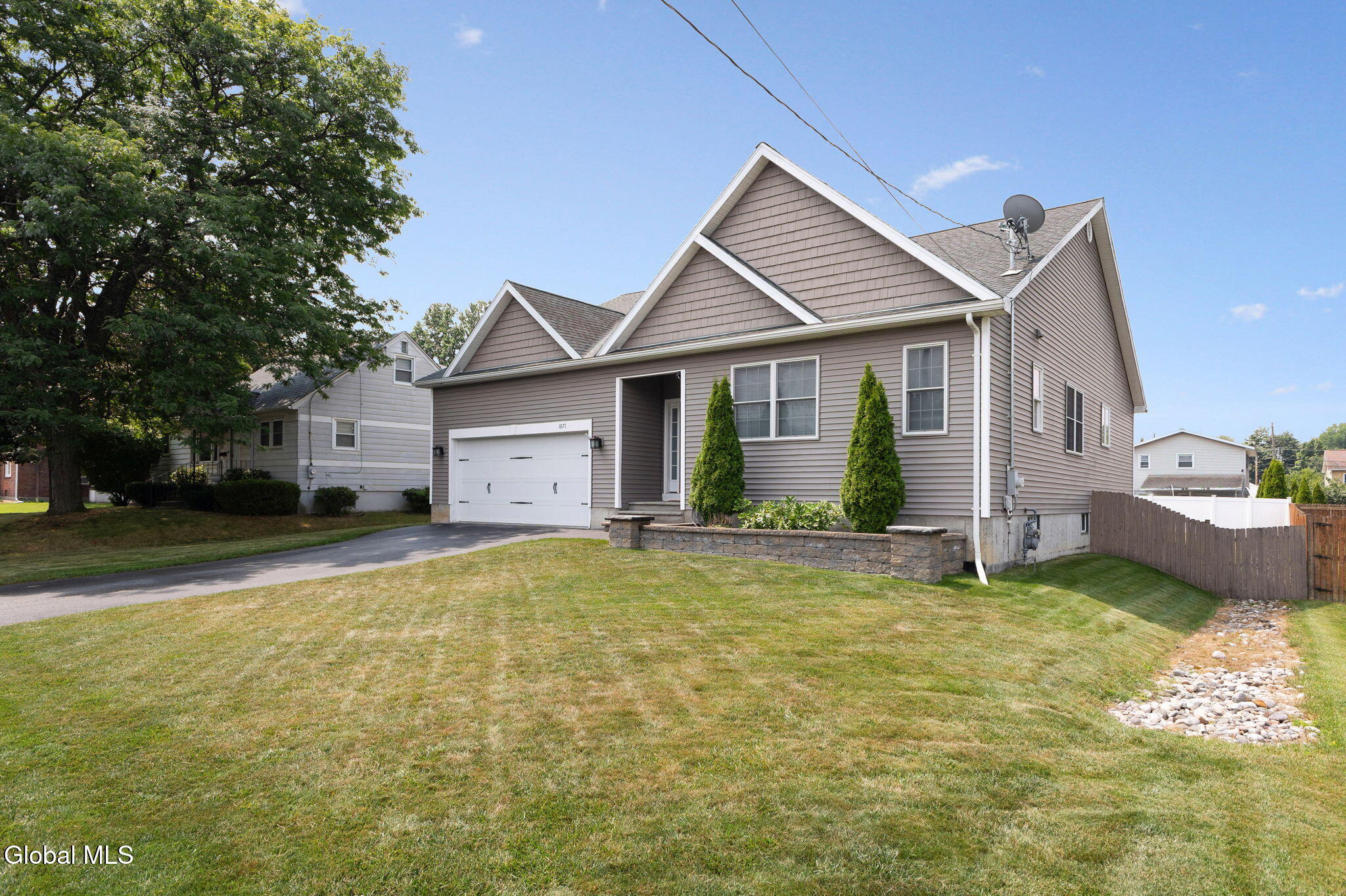 1871 Elizabeth Street Rotterdam NY 12303