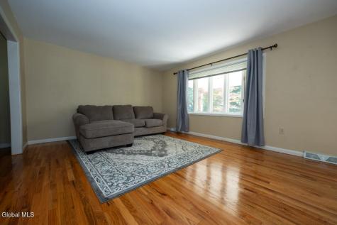 3045 Williamsburg Drive Schenectady NY 12303