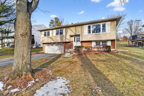 54 Normanside Drive Albany NY 12208