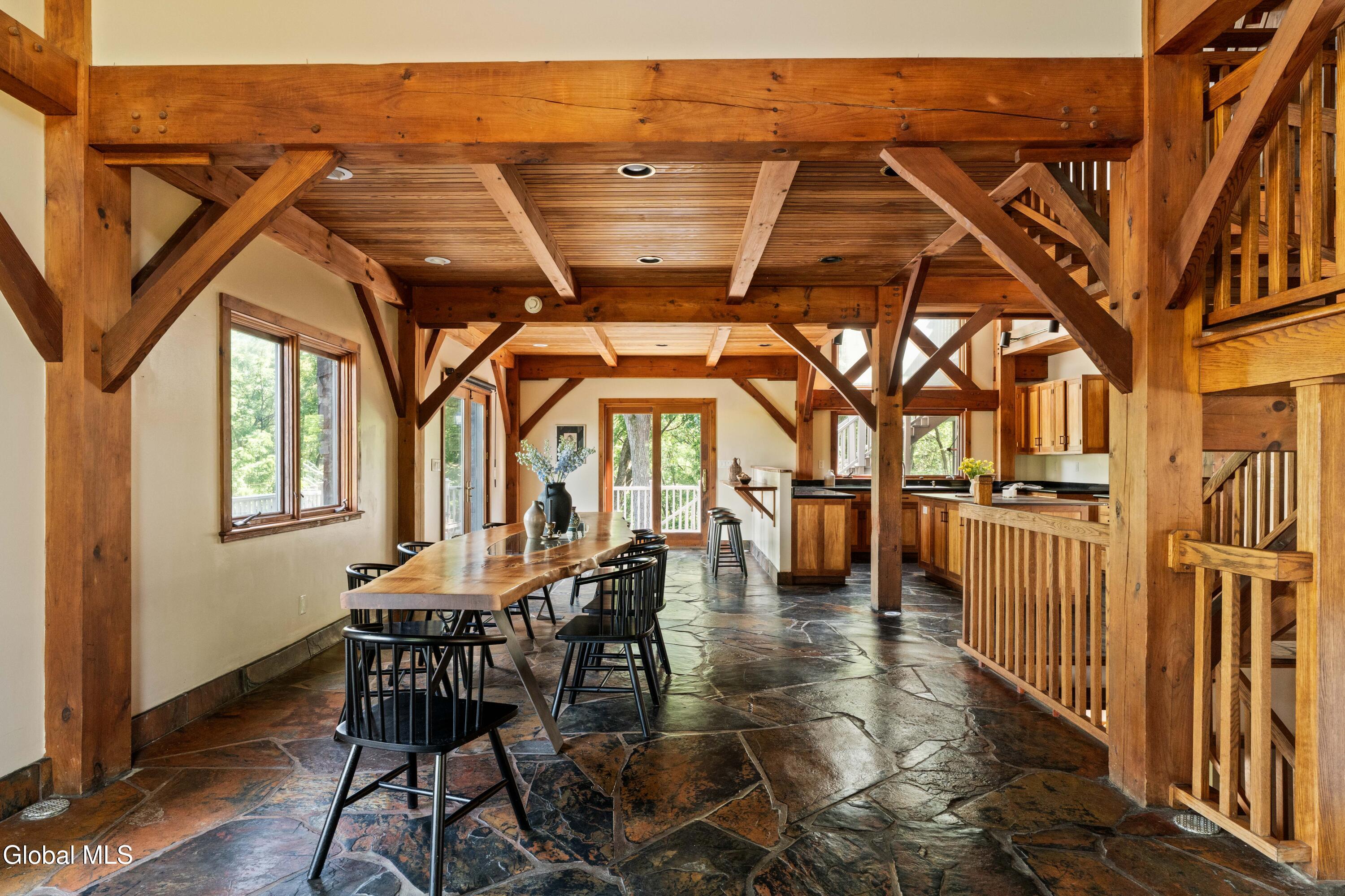 567 4 Mile Point Road Coxsackie NY 12015