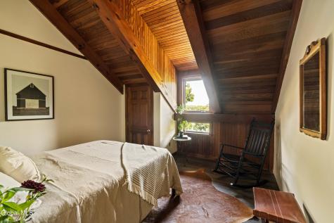567 4 Mile Point Road Coxsackie NY 12015