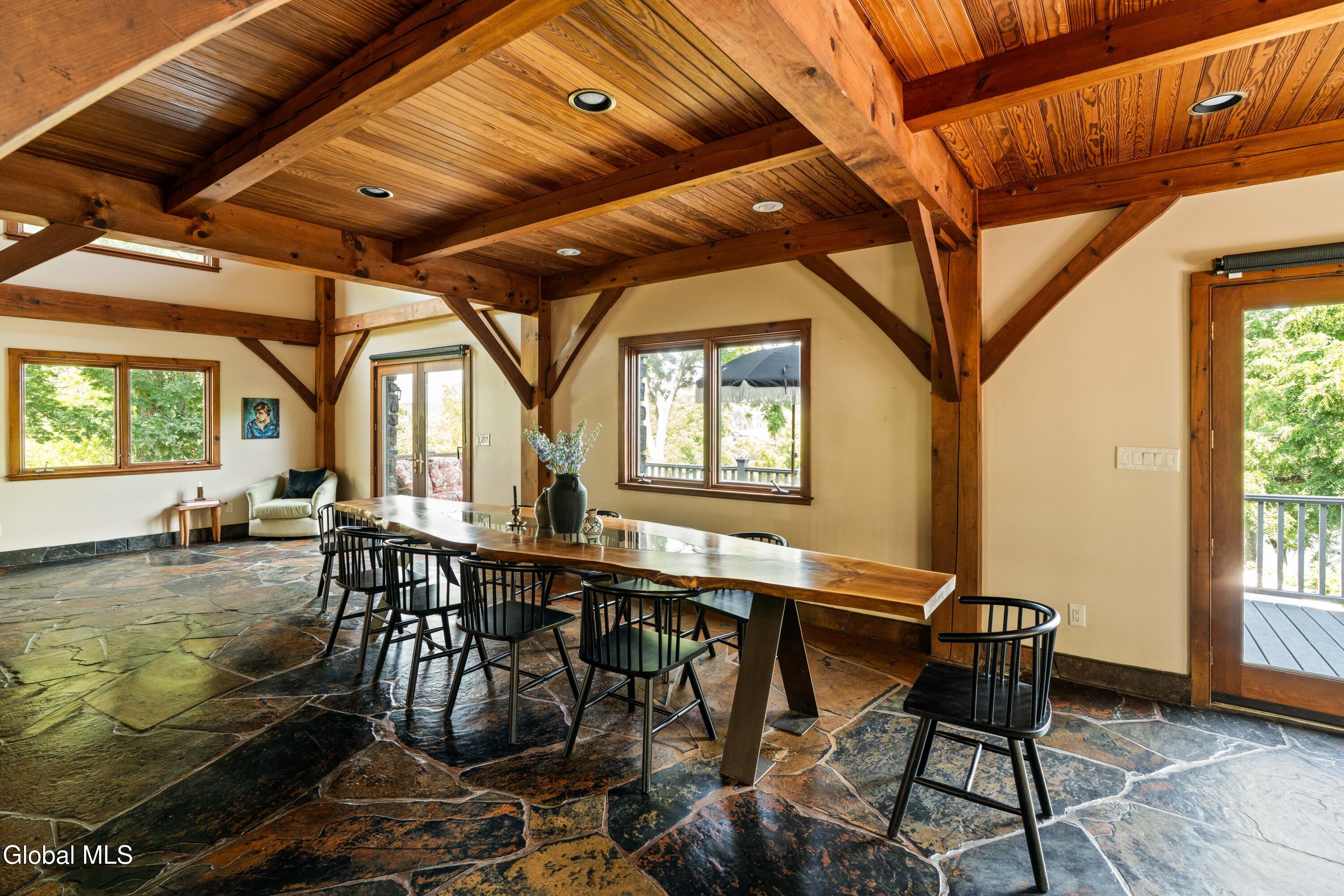 567 4 Mile Point Road Coxsackie NY 12015
