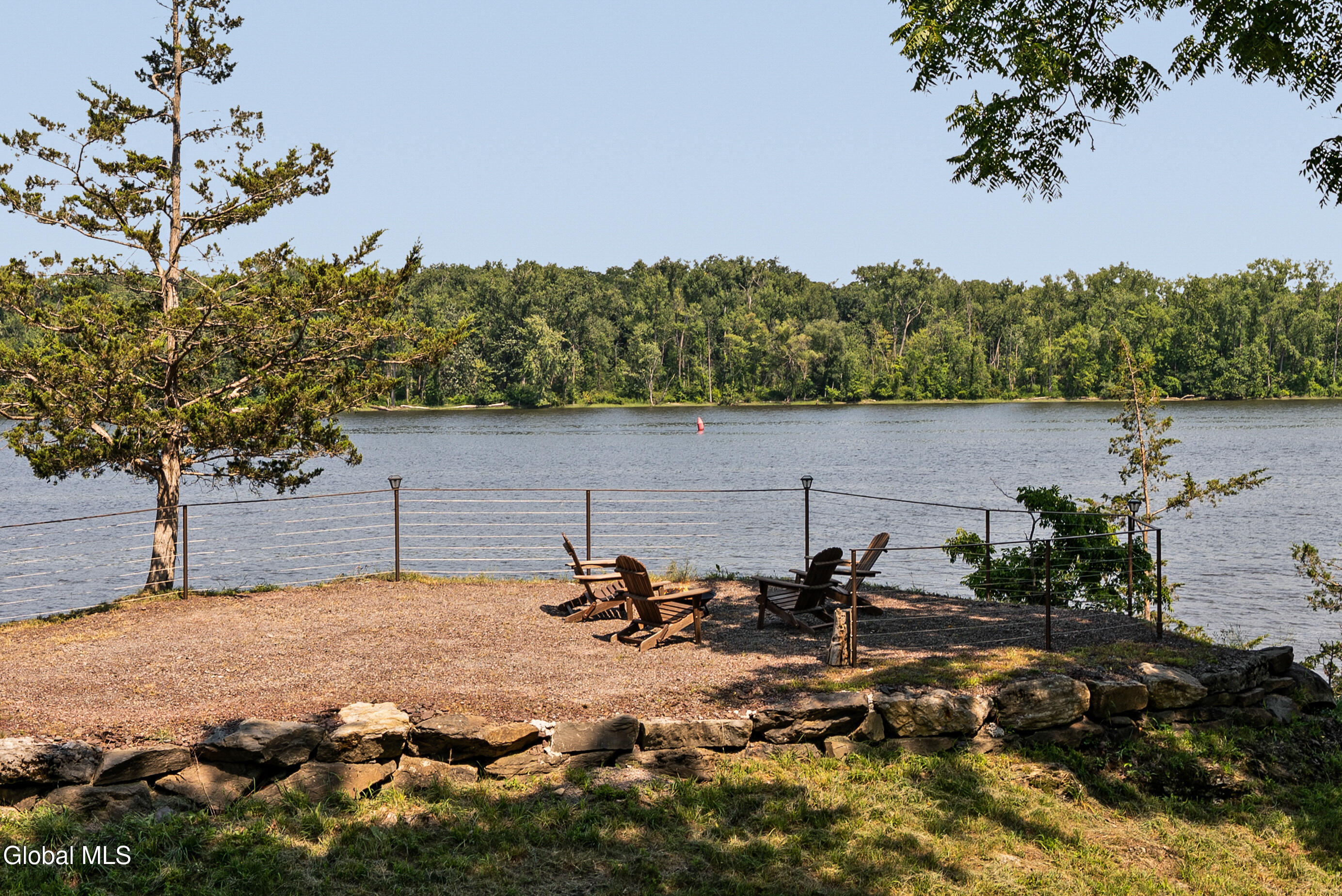 567 4 Mile Point Road Coxsackie NY 12015