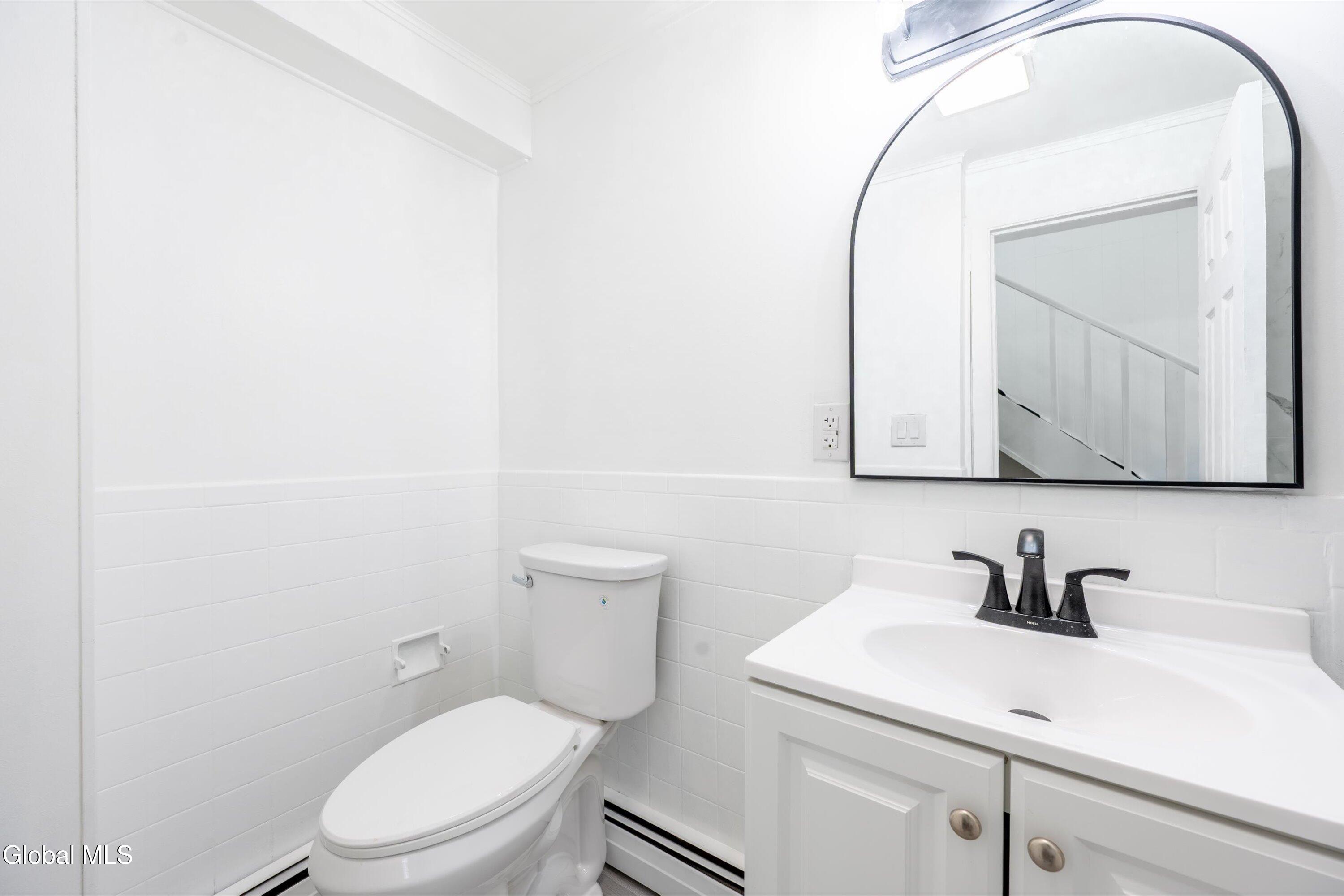 556 Clarendon Street Schenectady NY 12308