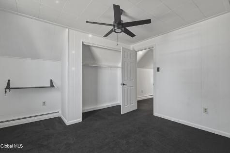 556 Clarendon Street Schenectady NY 12308