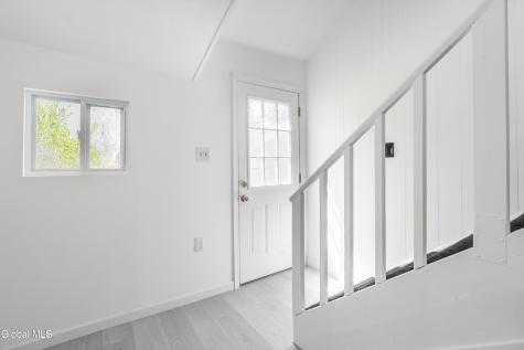 556 Clarendon Street Schenectady NY 12308