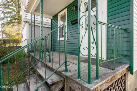 556 Clarendon Street Schenectady NY 12308
