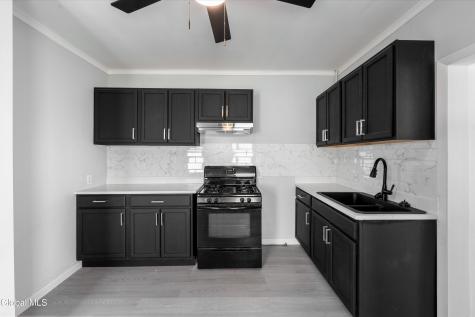 556 Clarendon Street Schenectady NY 12308