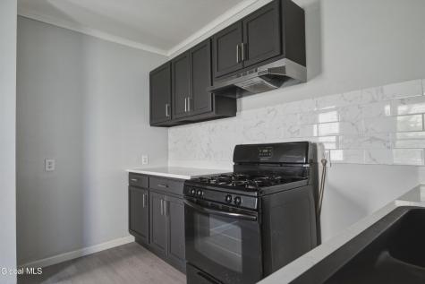 556 Clarendon Street Schenectady NY 12308