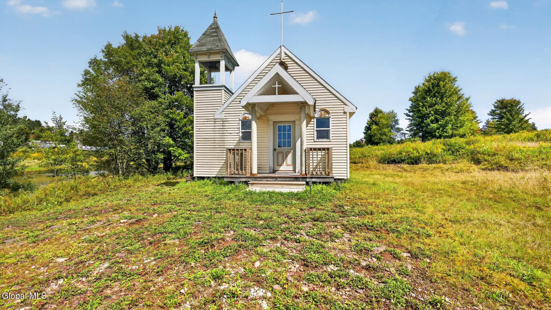 2614 Turnpike Road East Meredith NY 13757