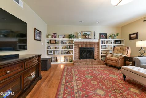 3 Eagle Trace Clifton Park NY 12019