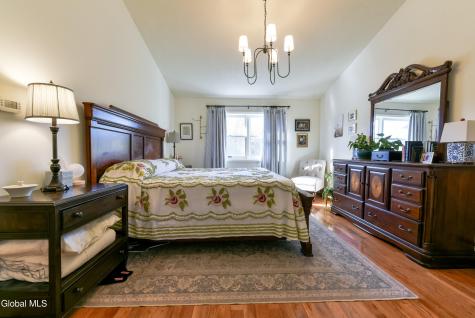 3 Eagle Trace Clifton Park NY 12019