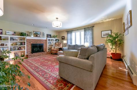 3 Eagle Trace Clifton Park NY 12019