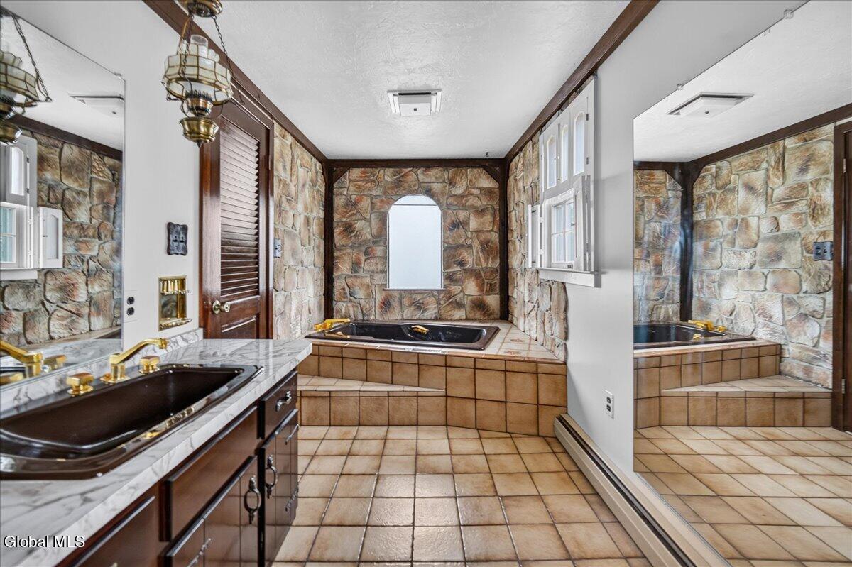346 Eleanor Street Schenectady NY 12306