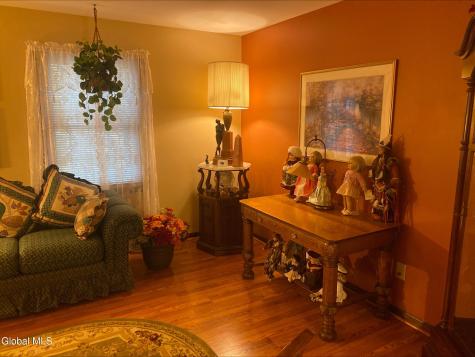 606 Tedesco Court Guilderland NY 12303