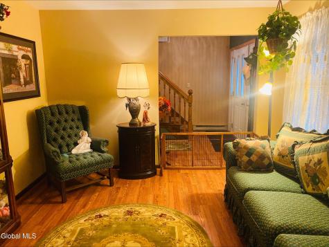 606 Tedesco Court Guilderland NY 12303