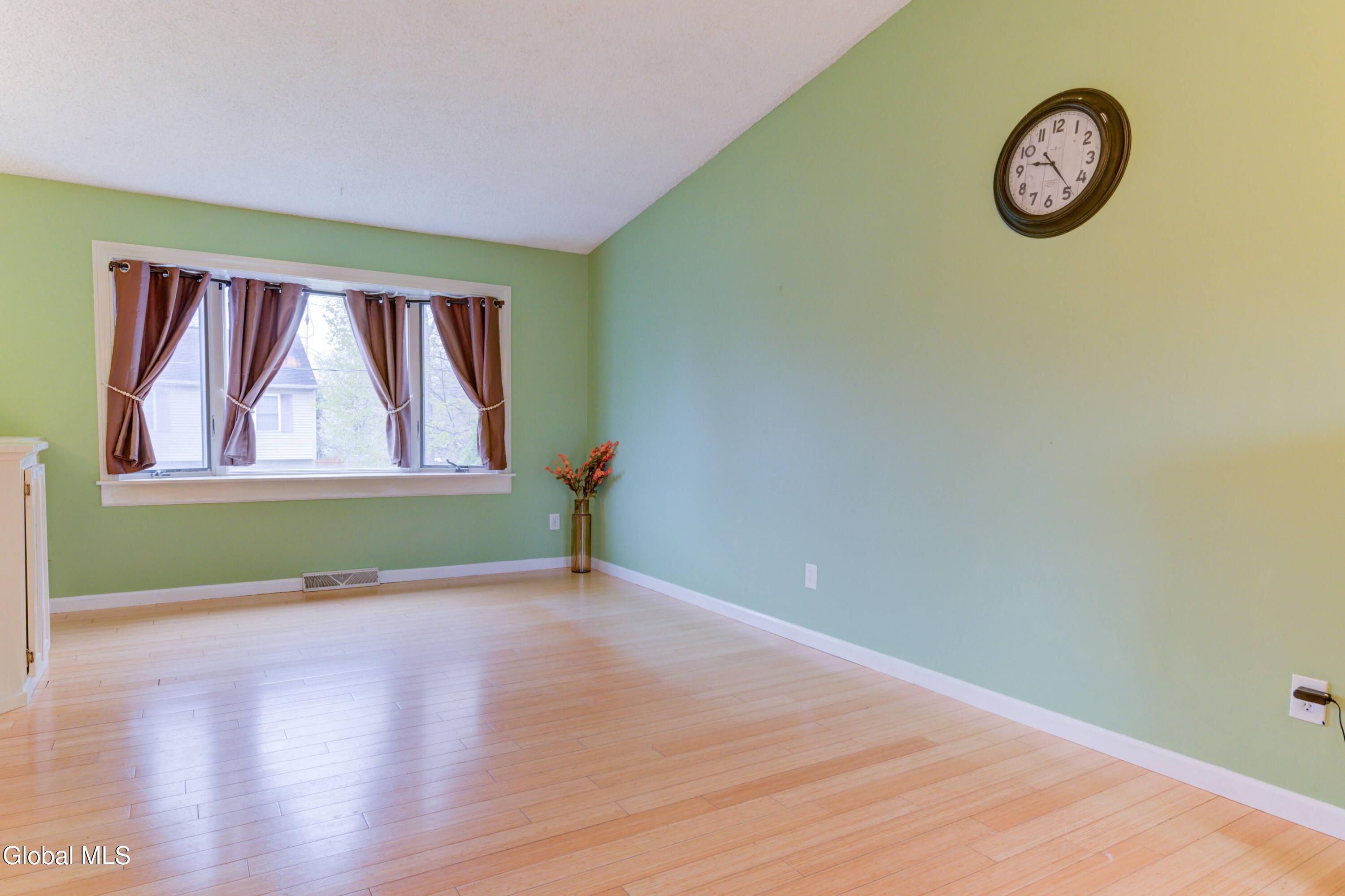 10 Florida Avenue Rensselaer NY 12144