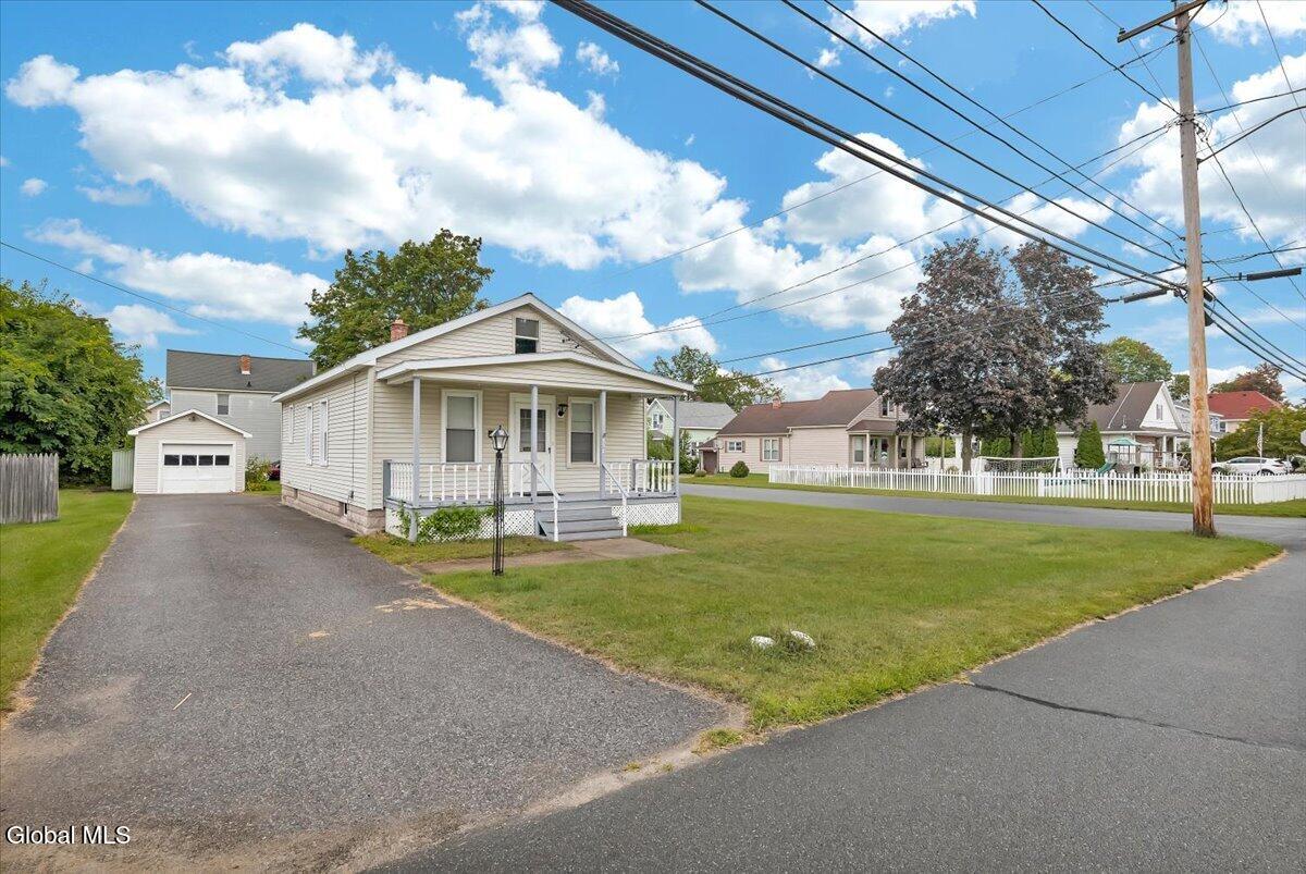 352 Melrose Street Rotterdam NY 12306