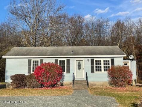 45 Mcdermott Road Mechanicville NY 12118