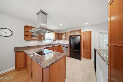 48 S Van Dyke Drive Rensselaer NY 12144