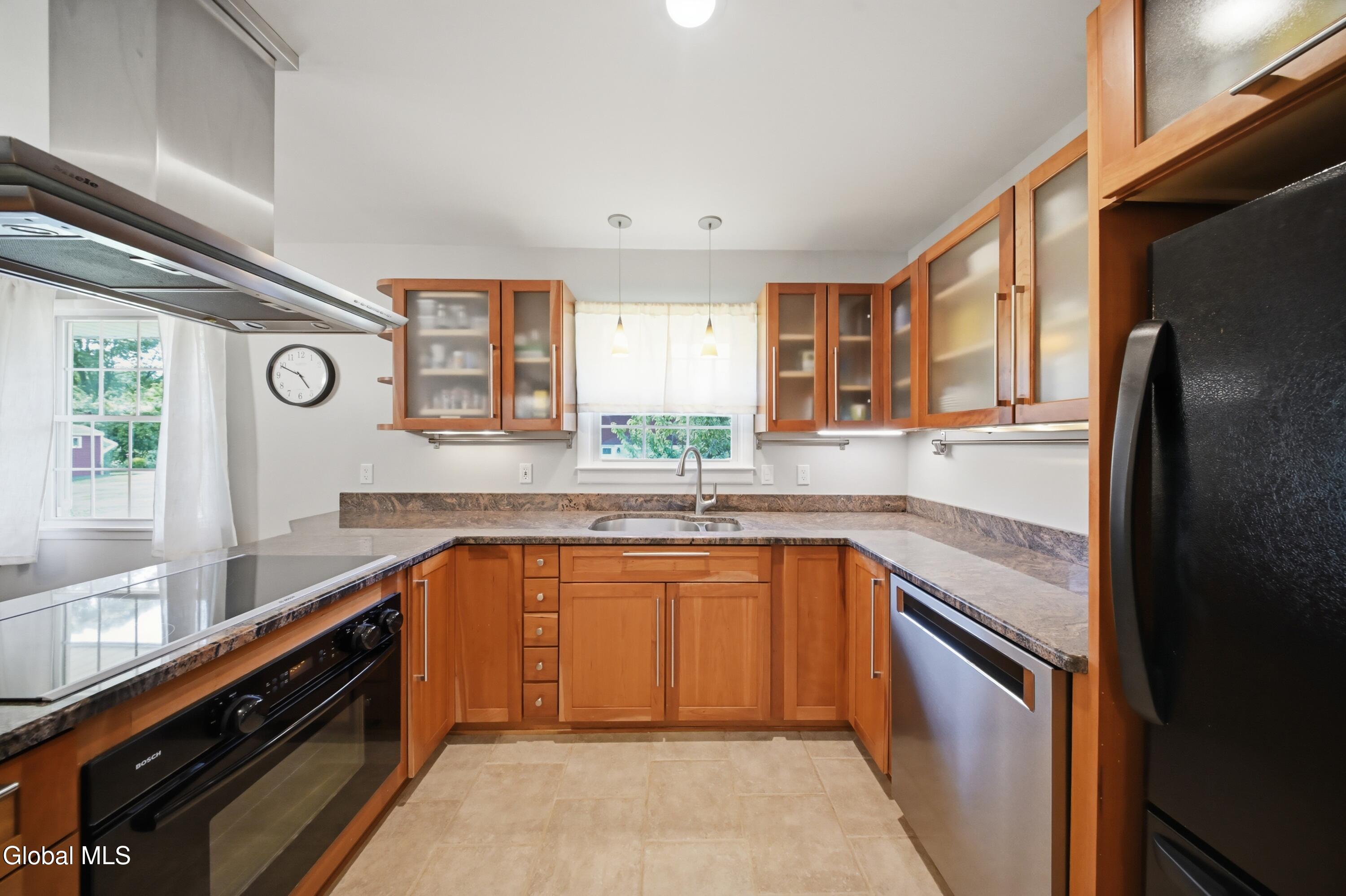 48 S Van Dyke Drive Rensselaer NY 12144