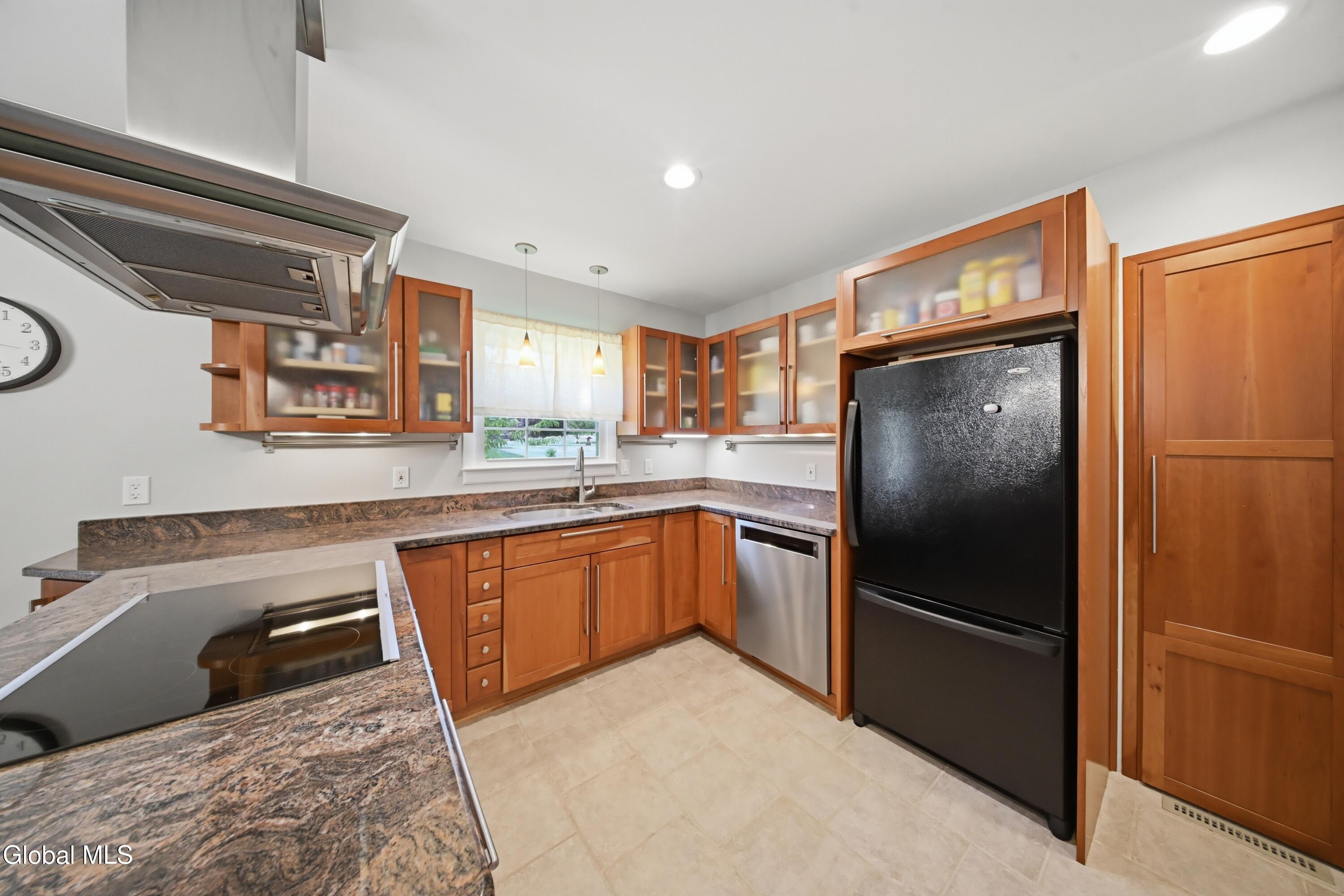 48 S Van Dyke Drive Rensselaer NY 12144