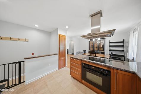 48 S Van Dyke Drive Rensselaer NY 12144