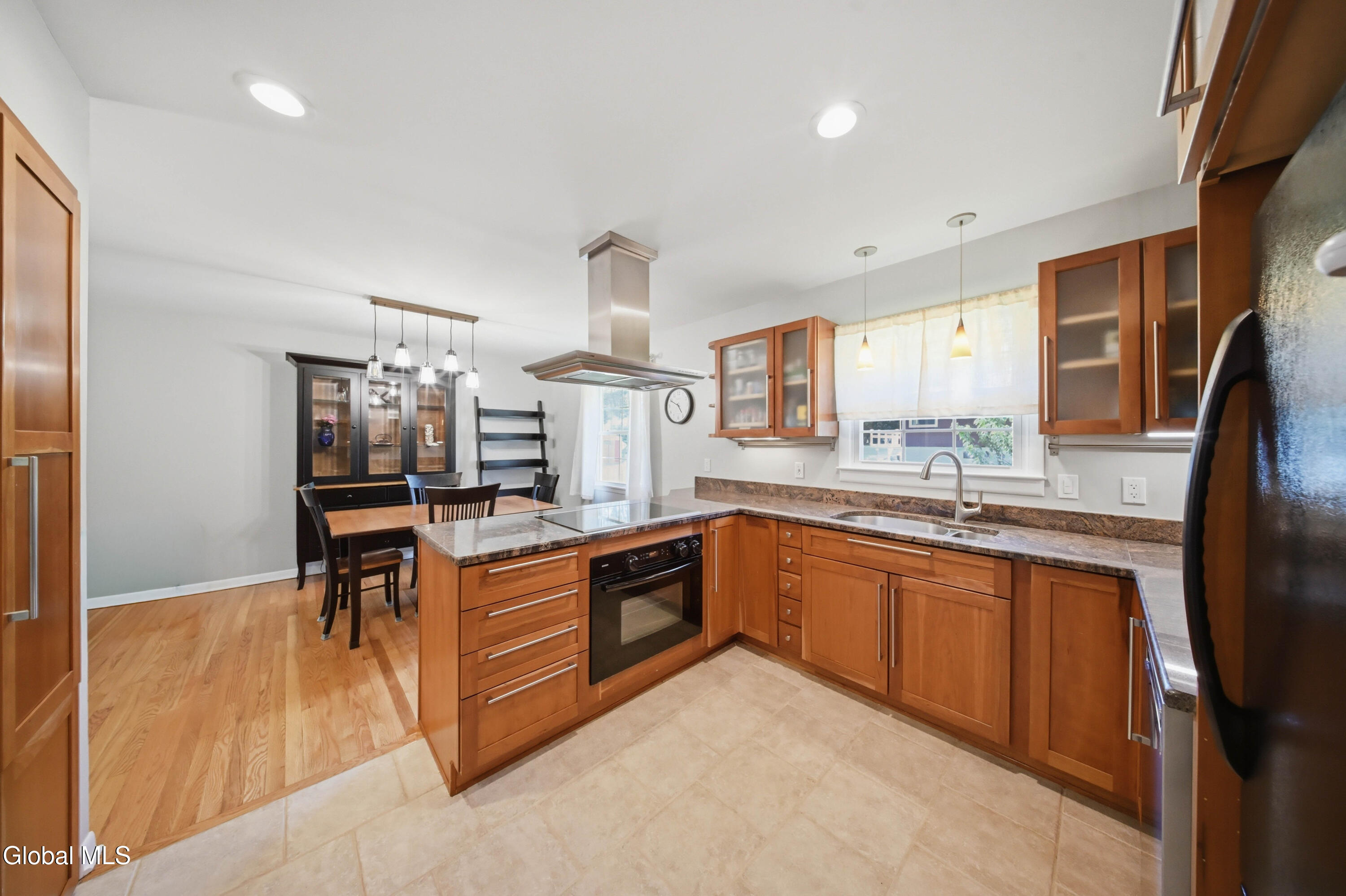 48 S Van Dyke Drive Rensselaer NY 12144