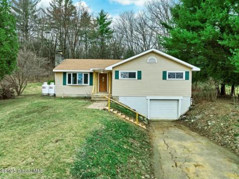 837 Sacandaga Road Glenville NY 12302