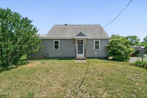 26 Hackett Street Selkirk NY 12158
