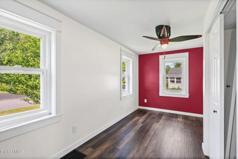 26 Hackett Street Selkirk NY 12158