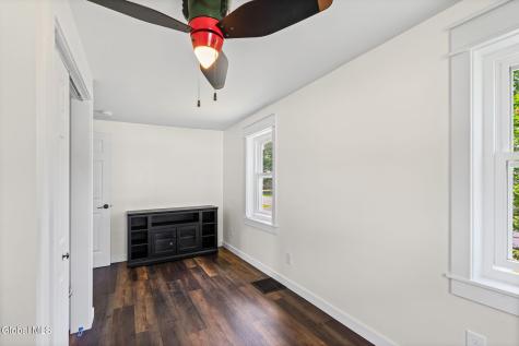 26 Hackett Street Selkirk NY 12158