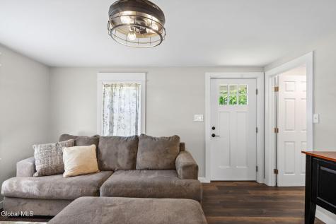 26 Hackett Street Selkirk NY 12158