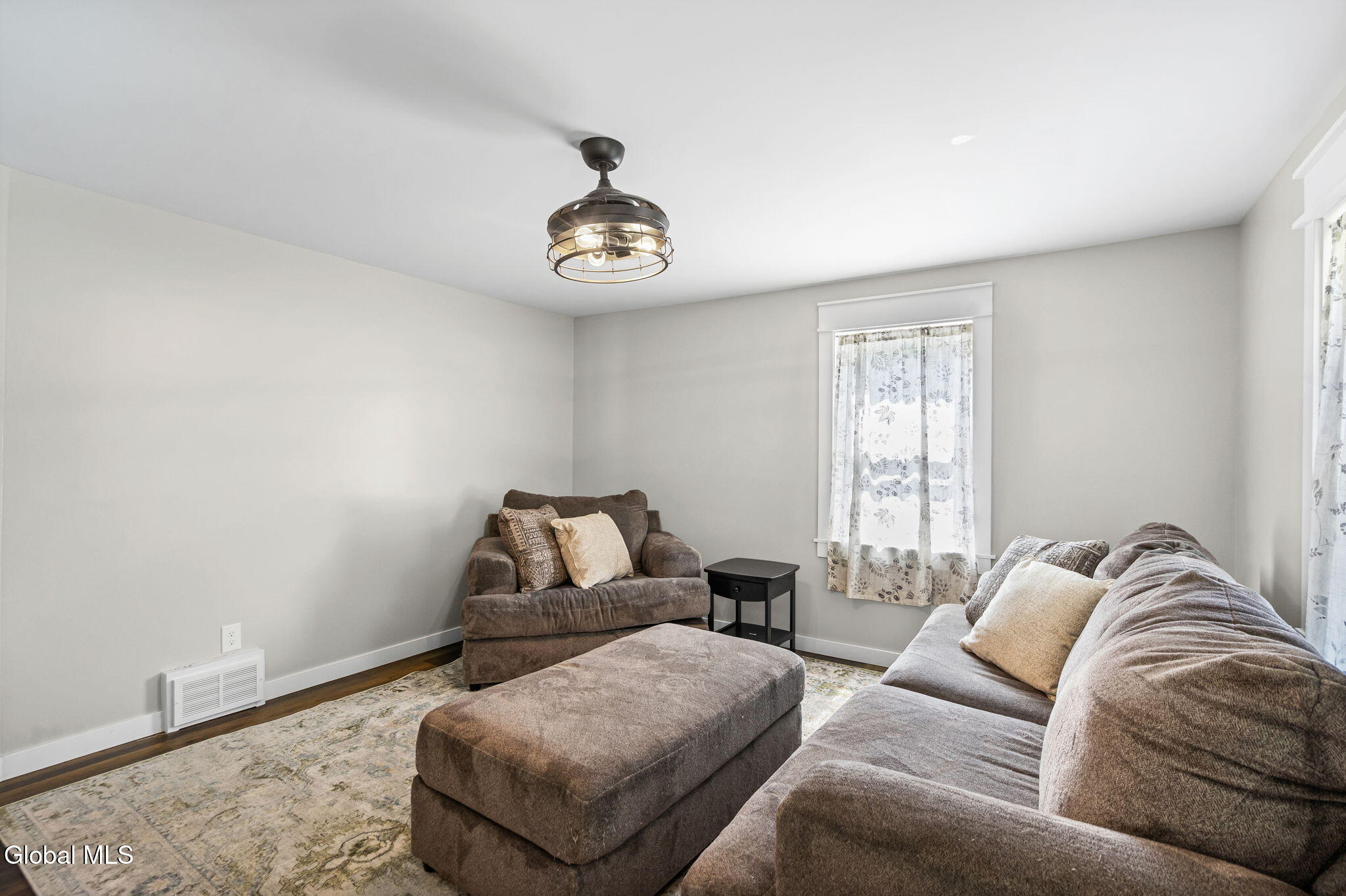 26 Hackett Street Selkirk NY 12158